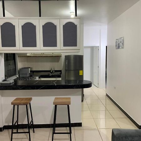 Comfortable 3-Bedroom Apartment, Close To The American Consulate Guayaquil Eksteriør billede