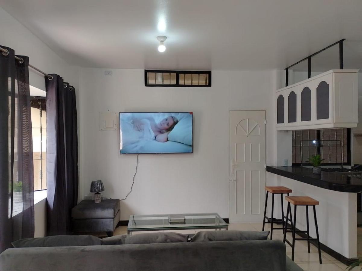 Comfortable 3-Bedroom Apartment, Close To The American Consulate Guayaquil Eksteriør billede