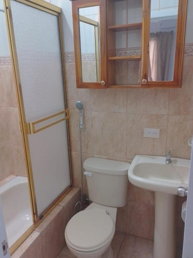 Comfortable 3-Bedroom Apartment, Close To The American Consulate Guayaquil Eksteriør billede